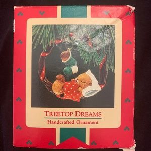 Hallmark Treetop Dreams 1987 Keepsake Ornament in Box Collectable Squirrell